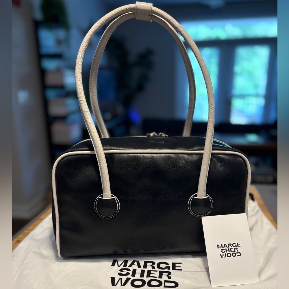 MARGESHERWOOD Soft Boston Piping Shoulder Bag